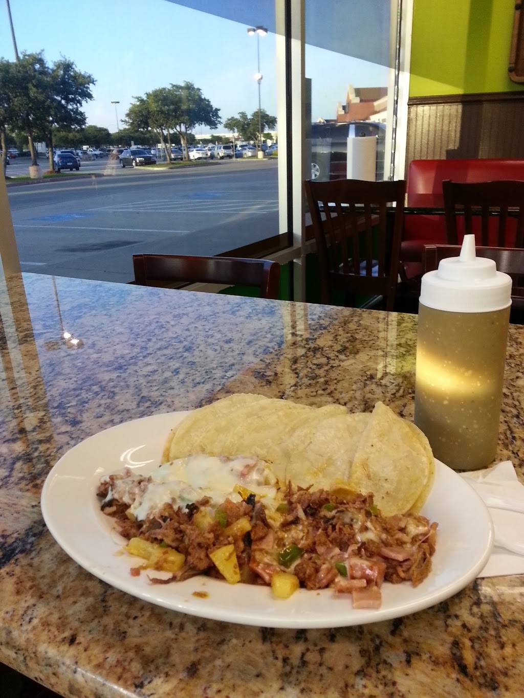 El Aguacate Restaurant | 2290 SE Green Oaks Blvd, Arlington, TX 76018, USA | Phone: (817) 468-3836