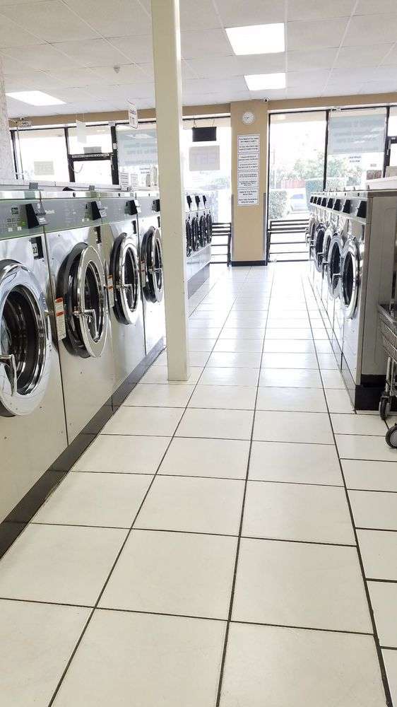 Northridge Coin Laundry | 18912 Roscoe Blvd, Northridge, CA 91324, USA | Phone: (818) 772-8285