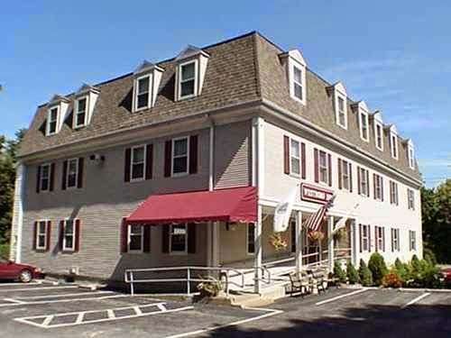 Westborough Inn | 4 Boardman St, Westborough, MA 01581, USA | Phone: (508) 836-1900