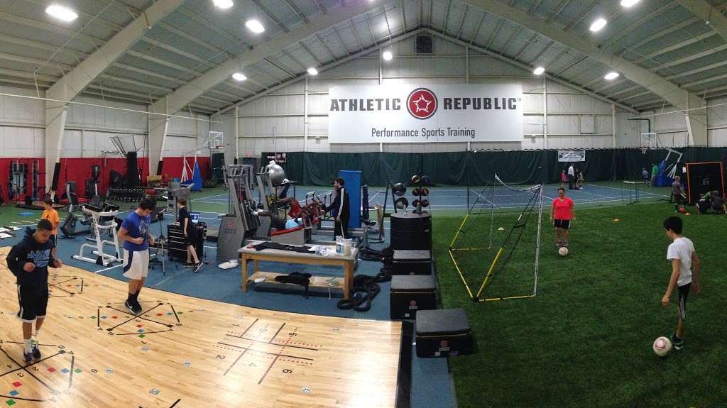 Athletic Republic Kenosha - Training Center | 4211 Green Bay Rd, Kenosha, WI 53144, USA | Phone: (262) 925-9000