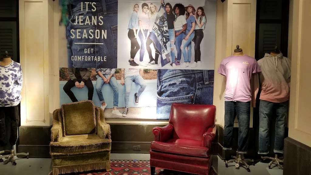 Hollister Co. | 1025 Westminster Mall, Westminster, CA 92683 | Phone: (714) 892-1474