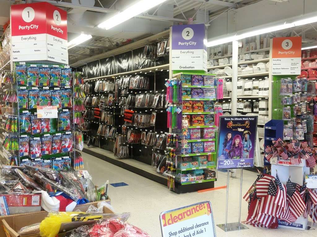 Party City | 2009 Black Rock Turnpike, Fairfield, CT 06825, USA | Phone: (203) 330-8500