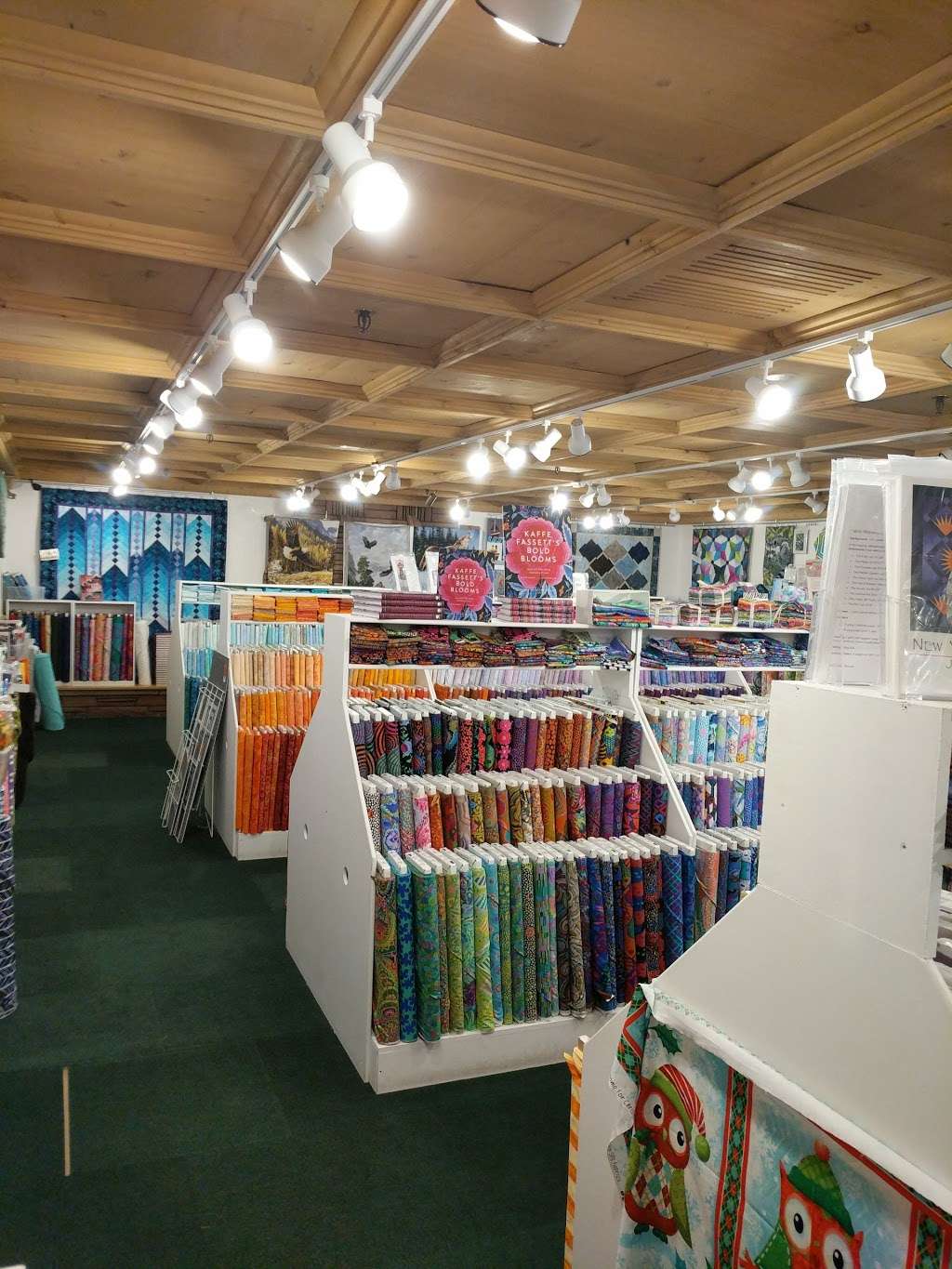 Lyons Quilting | 42 E Main St, Lyons, CO 80540 | Phone: (303) 823-6067