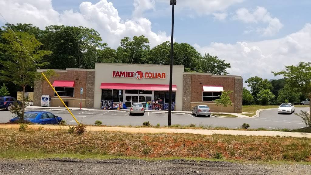 Family Dollar | 4900 Summit Ave, Greensboro, NC 27405, USA | Phone: (336) 690-5339