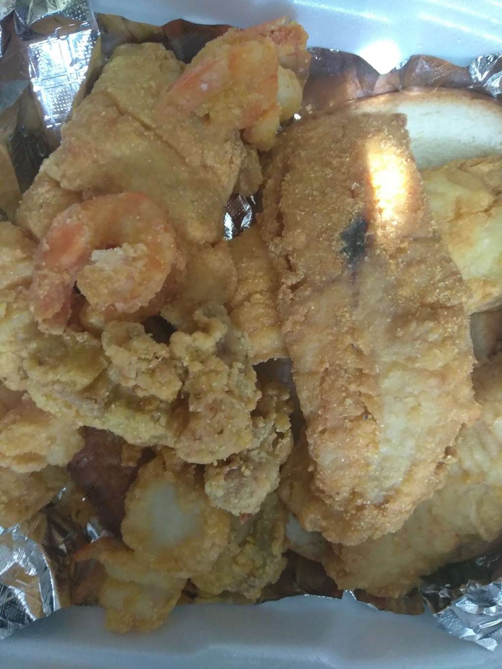 Waltons Seafood Carryout | 3330 Livingston Rd, Indian Head, MD 20640, USA | Phone: (301) 283-2846