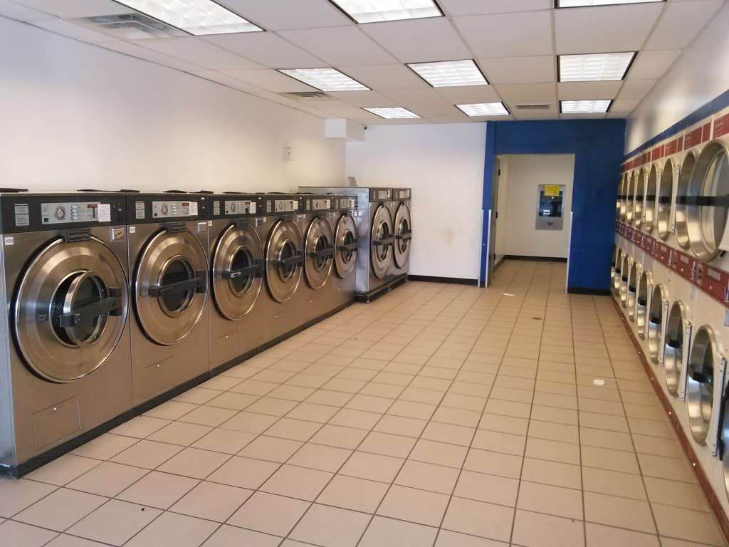laundryland | south, 14037 S Cicero Ave, Crestwood, IL 60445, USA