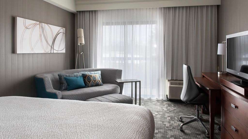Courtyard by Marriott Boston Milford | 10 Fortune Blvd, Milford, MA 01757, USA | Phone: (508) 634-9500