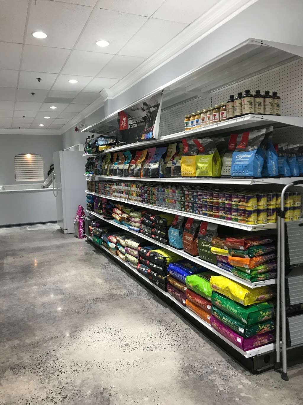 Scratch and Sniff Pet Supplies | 3336 Paper Mill Rd, Phoenix, MD 21131 | Phone: (410) 667-6433