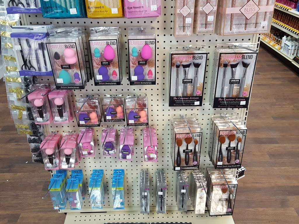 Wigs Beauty Supply | 5145 Chambers Rd Unit D, Denver, CO 80239, USA | Phone: (303) 574-3088