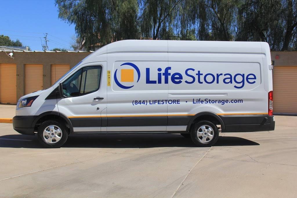 Life Storage | 837 E Broadway Rd, Mesa, AZ 85204, USA | Phone: (480) 898-0994