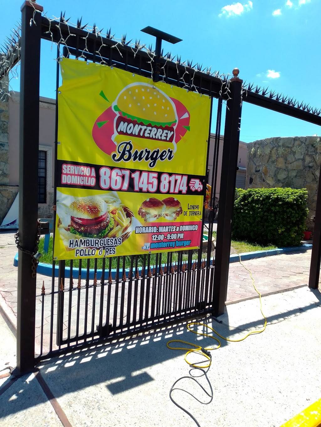 Monterrey burger | Prol Av Monterrey 6014, El Nogal, 88290 Nuevo Laredo, Tamps., Mexico | Phone: 867 145 8174