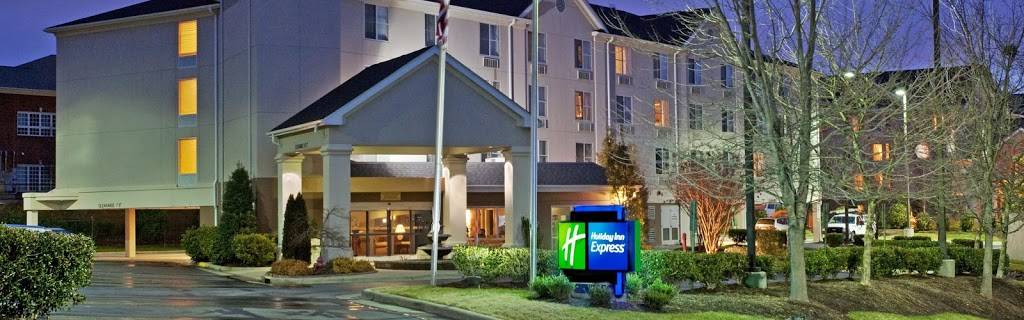 Holiday Inn Express Chapel Hill | 6119 Farrington Rd, Chapel Hill, NC 27517, USA | Phone: (919) 489-7555