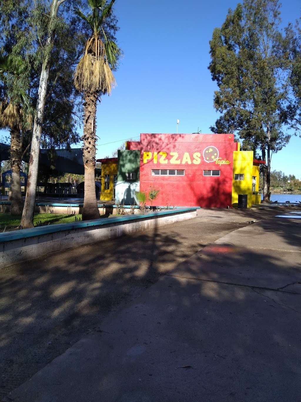 Pizzas Tapia | Tijuana, Baja California, Mexico