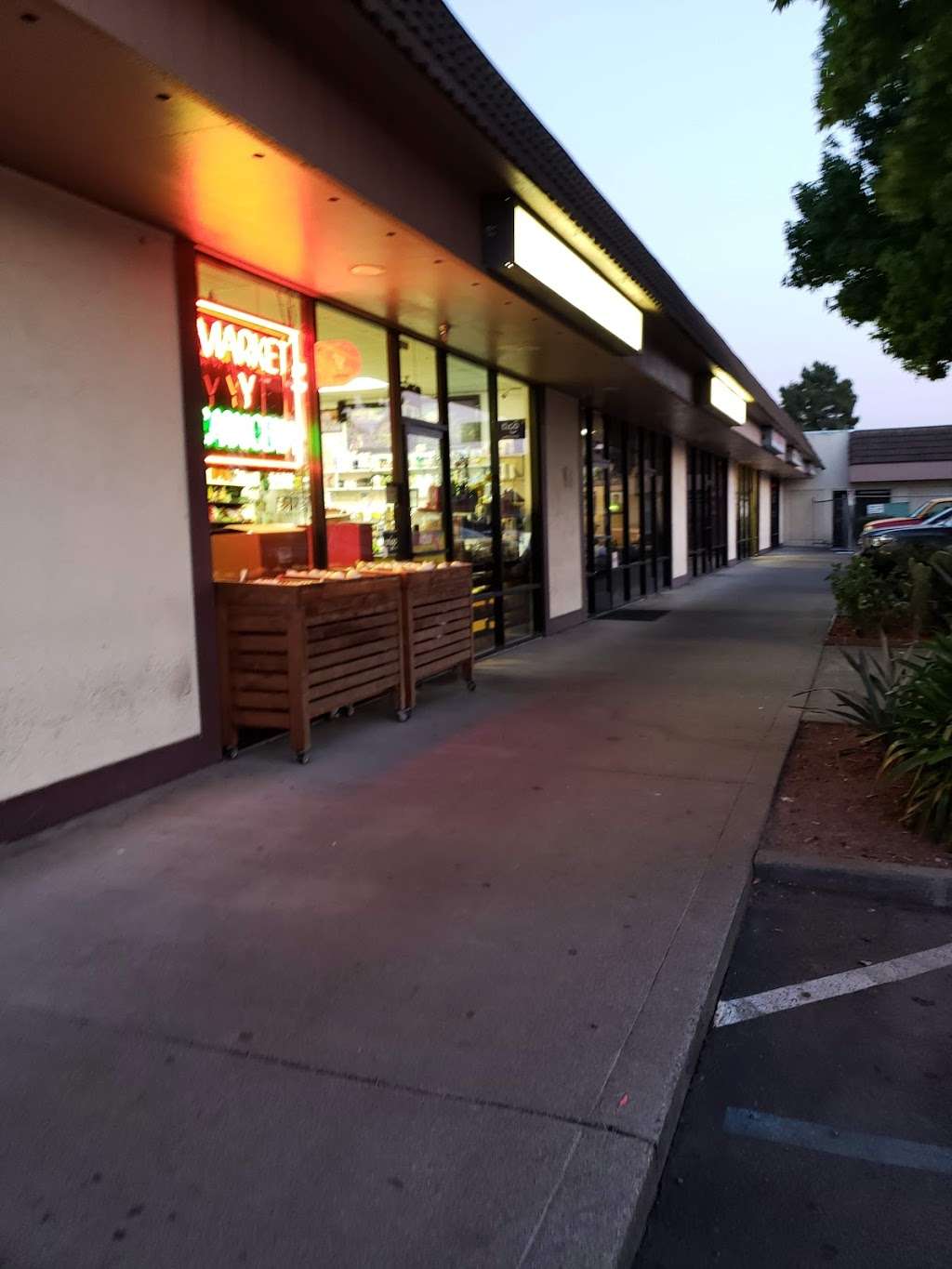 La Chulada Market | 1420 S McDowell Blvd, Petaluma, CA 94954, USA | Phone: (707) 769-1259