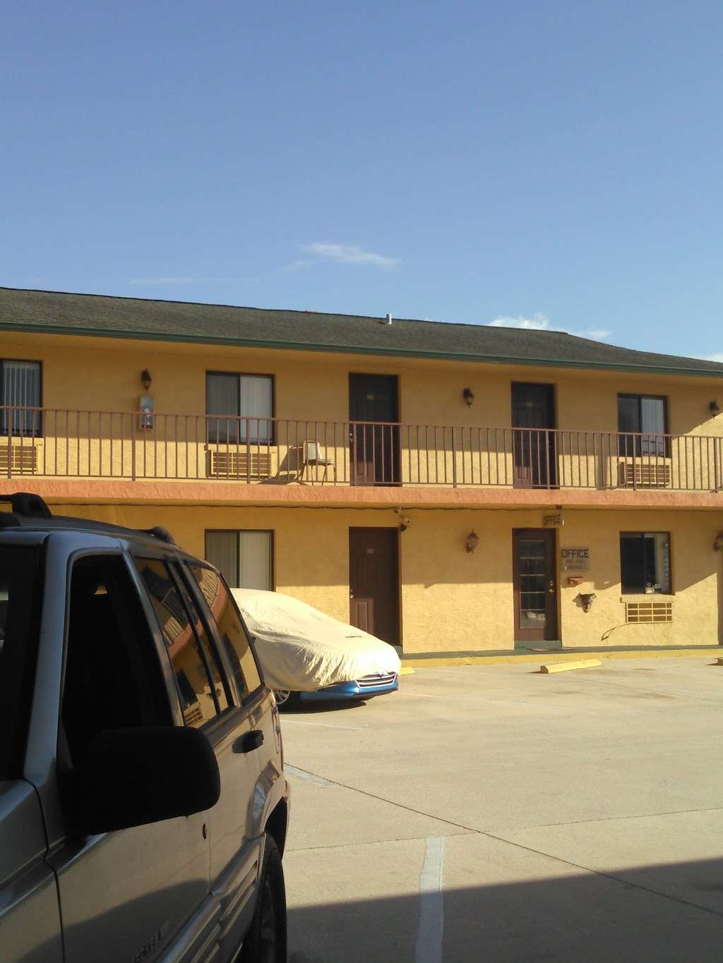 All Suite Motel | 335 N Ridgewood Ave, Edgewater, FL 32132, USA | Phone: (386) 427-0400