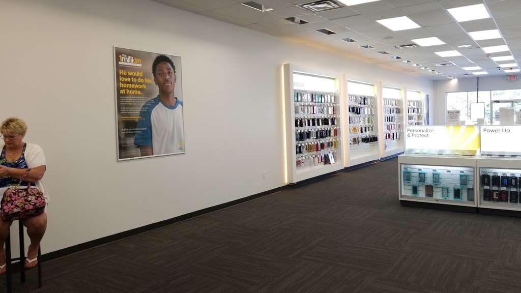 Sprint Store | 8311 E Washington St, Indianapolis, IN 46219, USA | Phone: (317) 983-6070