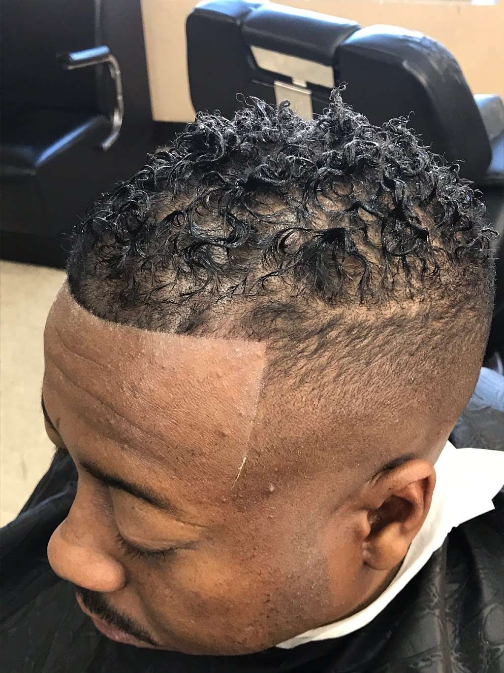 Compton Beauty and barber shop | in the backCompton, 324 W Alondra Blvd unit b, Compton, CA 90220 | Phone: (310) 408-7953