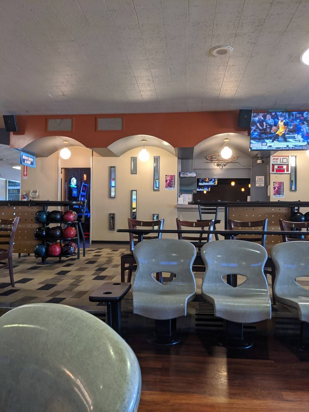 Hillside Bowl | 4545 Harrison St, Hillside, IL 60162, USA | Phone: (708) 449-5350