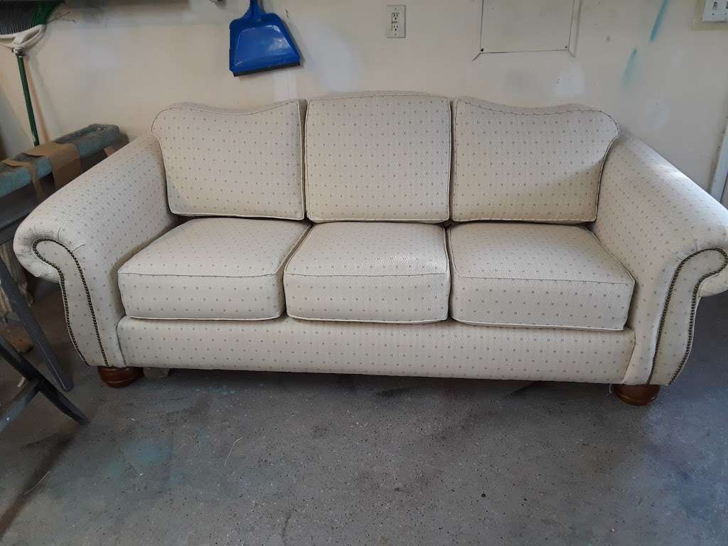 Martz Upholstering | 164 Branch Circle, East Berlin, PA 17316, USA | Phone: (717) 698-9532