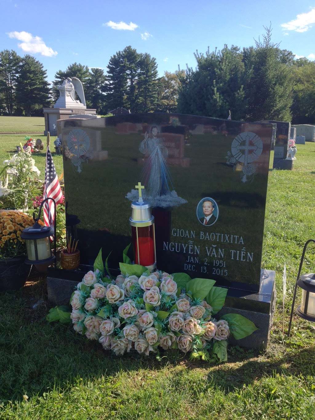 Holy Saviour Cemetery | 2575 Linden St, Bethlehem, PA 18017 | Phone: (610) 866-2372