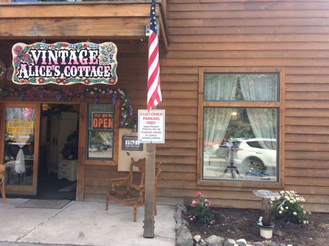 Alices Vintage Cottage | 1255 Apple Ave, Wrightwood, CA 92397, USA | Phone: (909) 800-1687