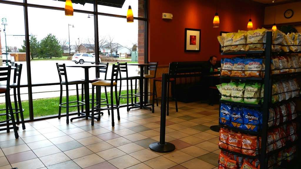 Subway Restaurants | 1756 W Lake St, Hanover Park, IL 60133, USA | Phone: (630) 736-0180