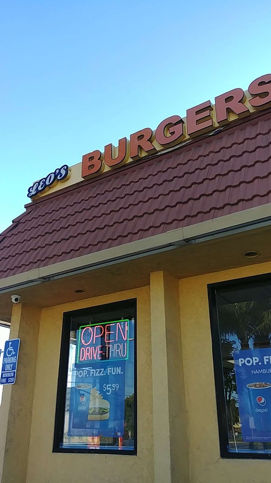 Leos Burgers | 701 E Alondra Blvd, Compton, CA 90221, USA | Phone: (310) 608-2134