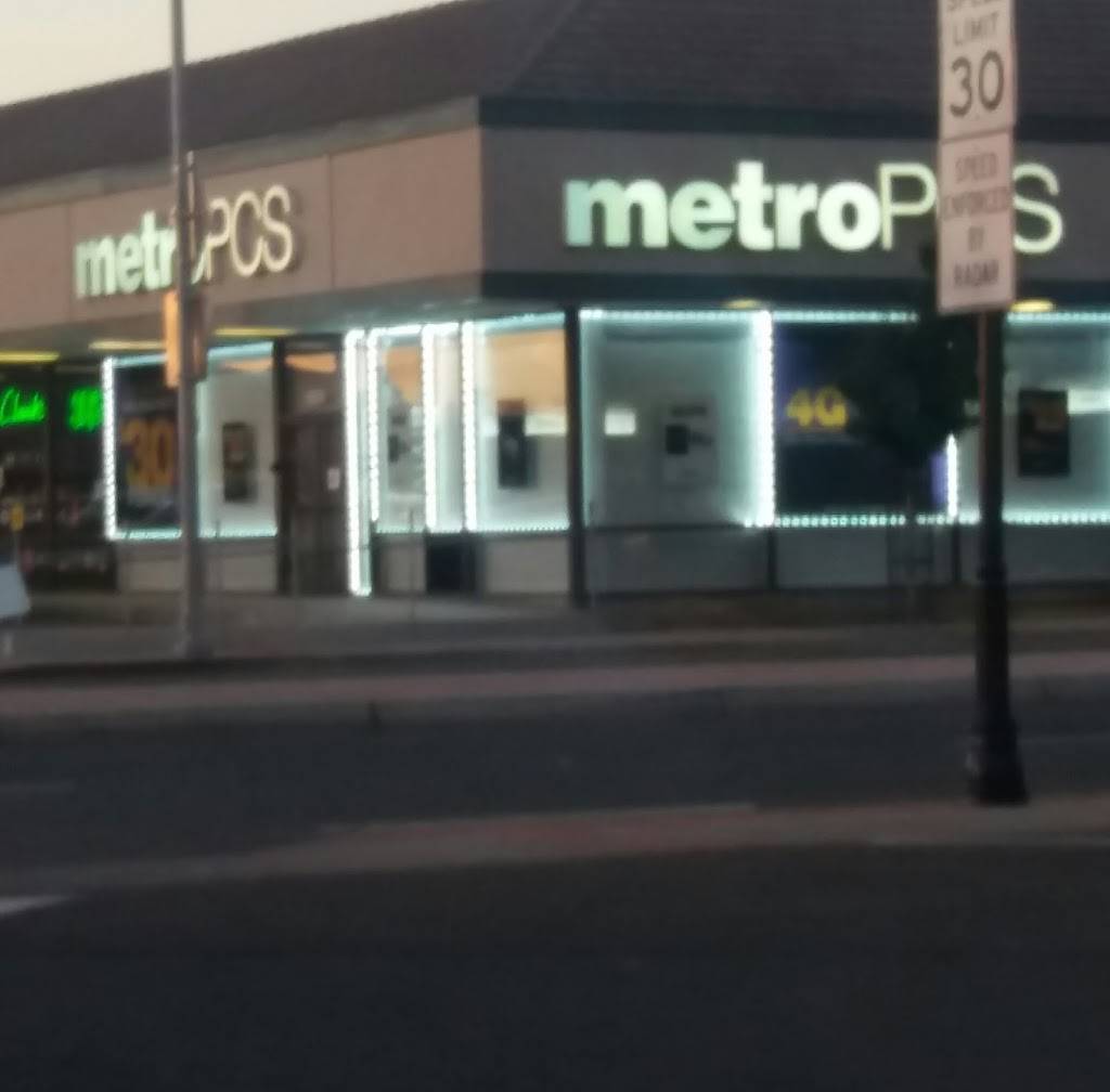 Metro by T-Mobile | 484 E 14th St B, San Leandro, CA 94577, USA | Phone: (510) 568-5254