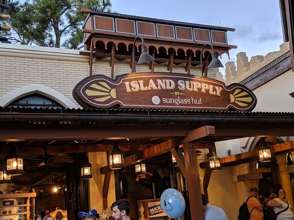 Island Supply by Sunglass Hut | Magic Kingdom Park, Orlando, FL 32836, USA | Phone: (407) 939-5277