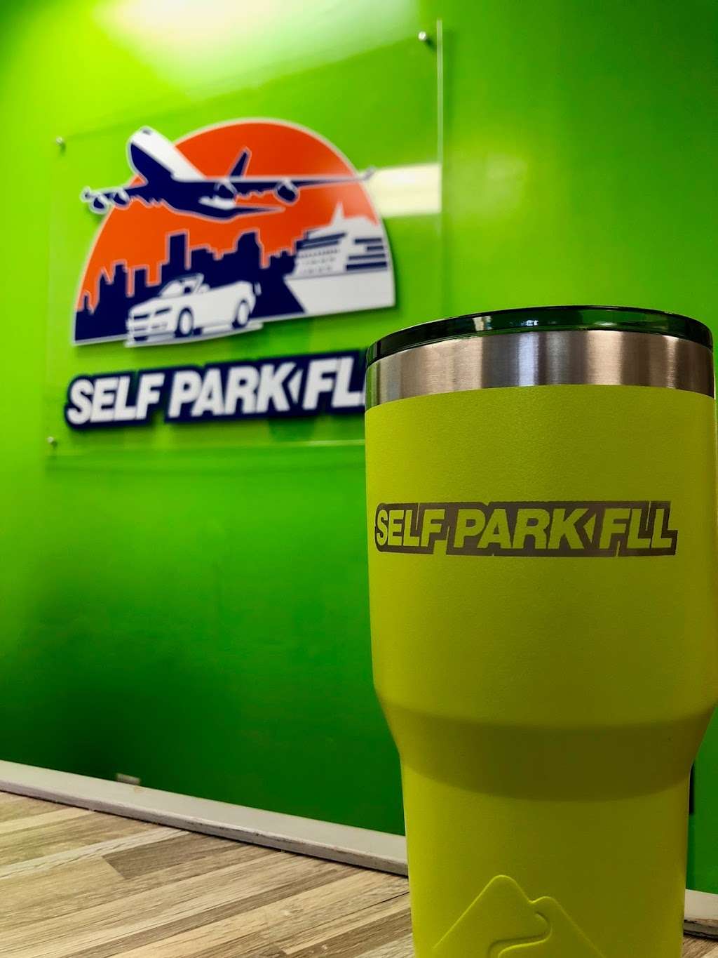 Self Park FLL Economy Airport Parking Lot | 901 Old Griffin Rd, Dania Beach, FL 33004, USA | Phone: (844) 727-5355