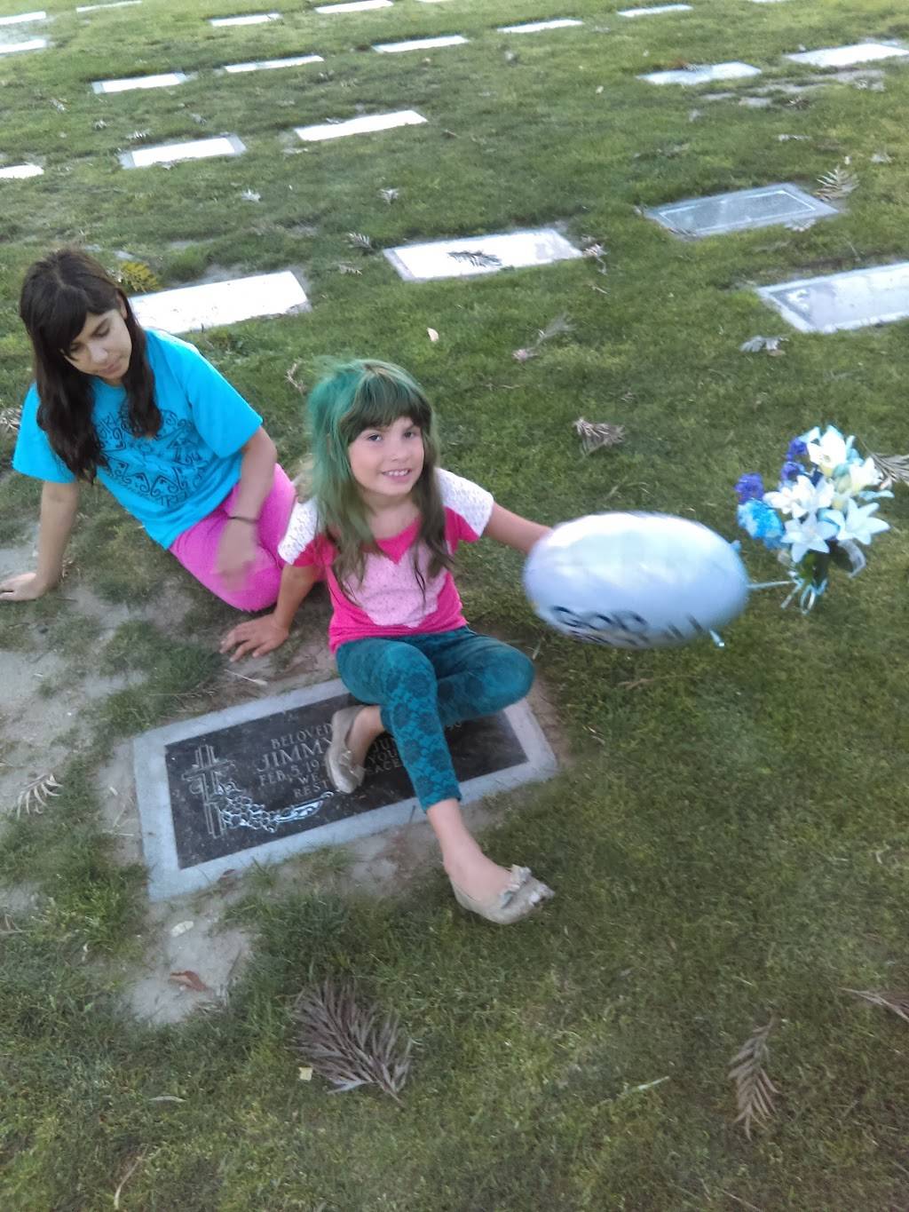 Greenlawn Cemetery | 3700 River Blvd, Bakersfield, CA 93305 | Phone: (661) 324-9701