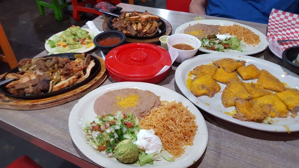 Monterrey Mexican Restaurant & BBQ | 10920 Garland Rd, Dallas, TX 75218, USA | Phone: (214) 327-5800