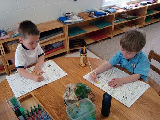 Phoenix Montessori School | 2013 W 104th St, Leawood, KS 66206 | Phone: (913) 381-1250