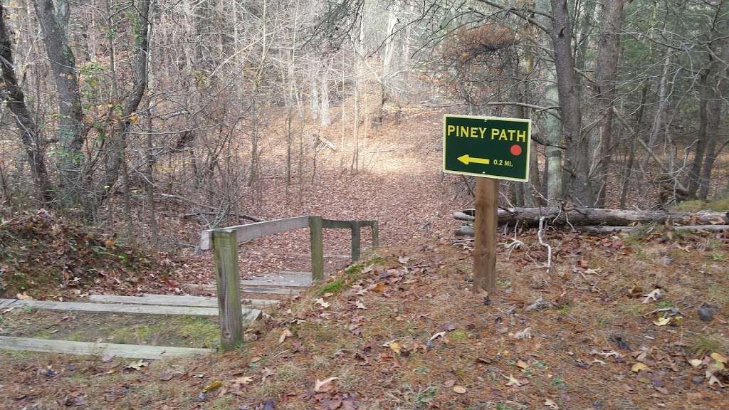 Nature Trail Parking At Piney Orchard | 8702 Natures Trail Ct, Odenton, MD 21113, USA