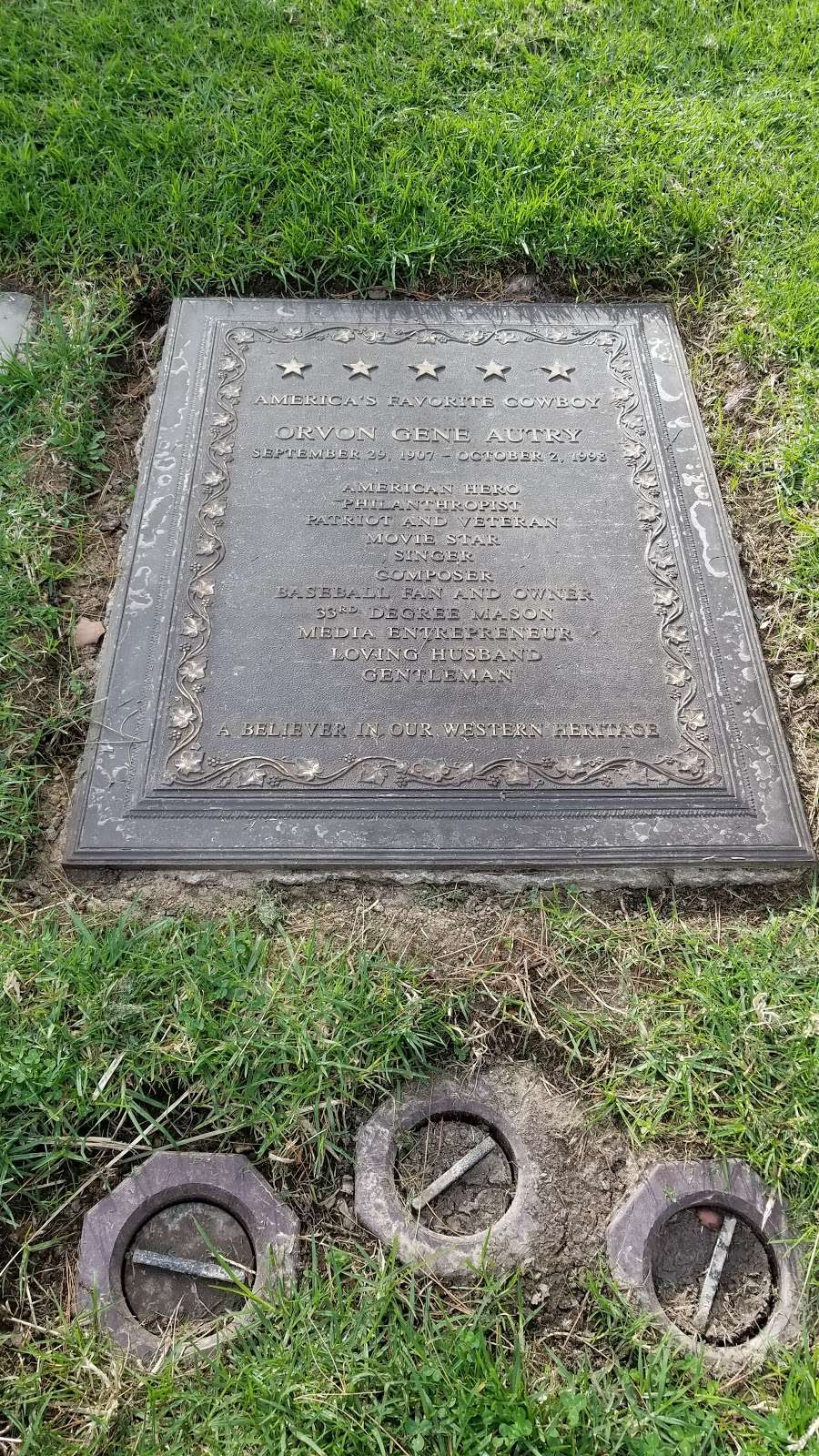 Gene Autrys grave site | Memorial Dr, Los Angeles, CA 90068, USA