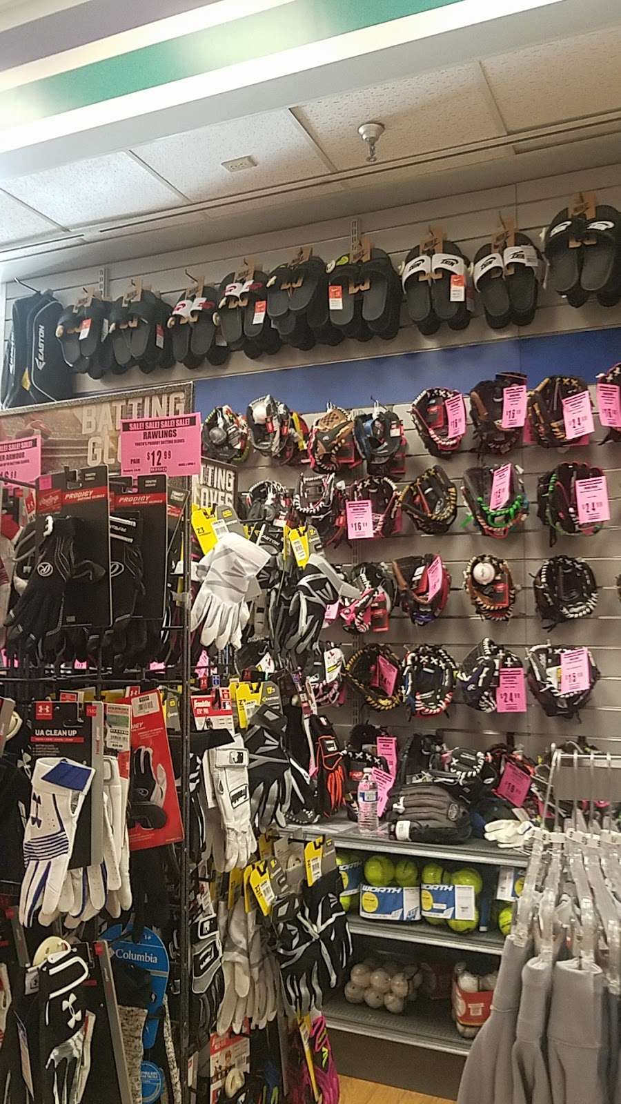 Big 5 Sporting Goods - Monterey Park | 2062 S Atlantic Blvd, Monterey Park, CA 91754, USA | Phone: (323) 890-0981