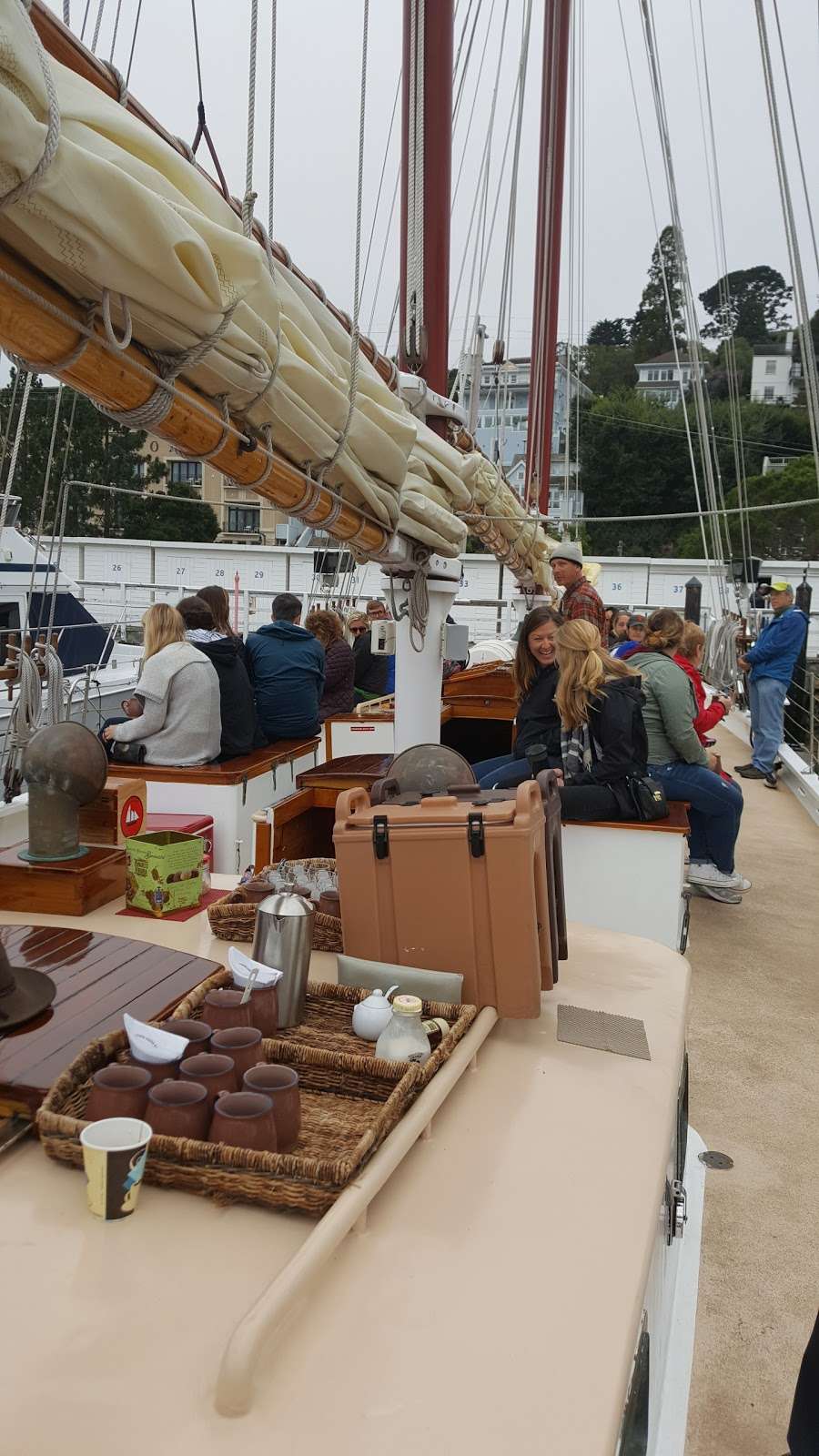 Schooner Freda B | Slip 465, Yacht Harbor, Sausalito, CA 94965, USA | Phone: (415) 331-0444