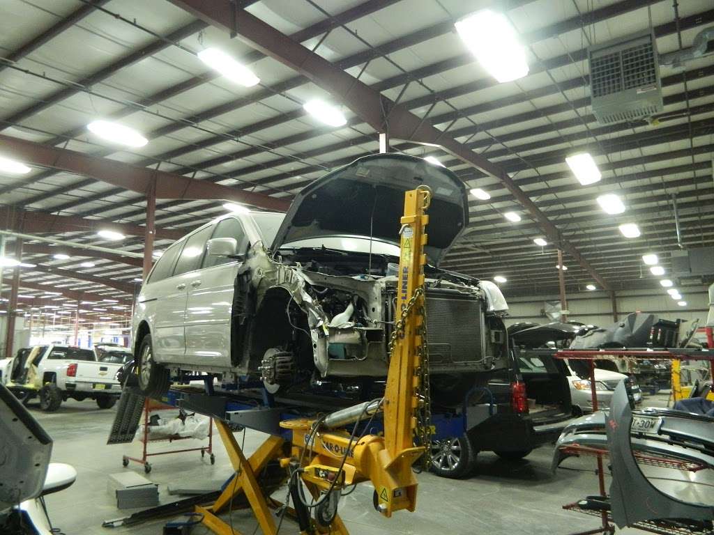 Lester Glenn Collision Center | 1501 Rte 37 W, Toms River, NJ 08753, USA | Phone: (732) 557-7990