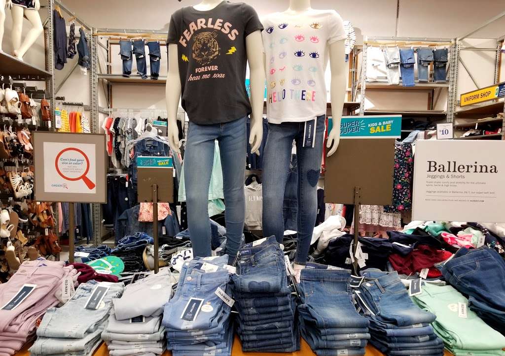 Old Navy | 5778 Fairmont Pkwy, Pasadena, TX 77505 | Phone: (281) 487-7231