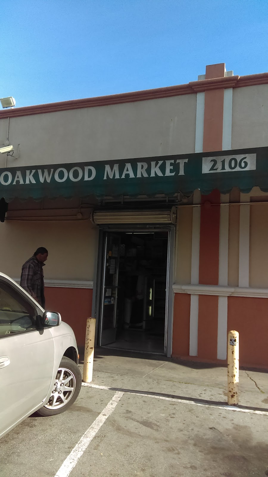 Oakwood Market | 2106 Oakwood Dr, East Palo Alto, CA 94303, USA | Phone: (650) 324-1937