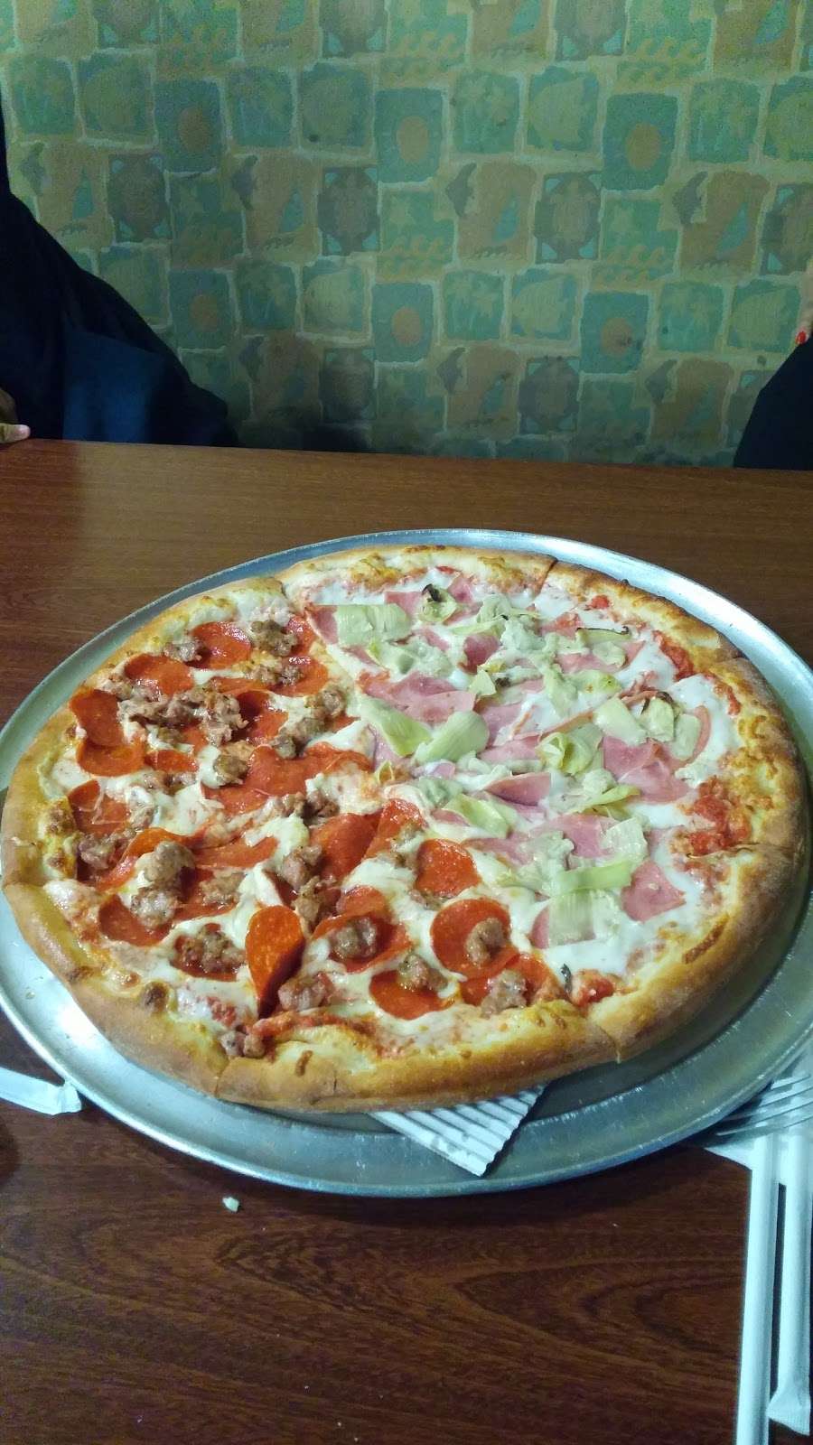 Fratellos Pizza & Pasta | Upland, CA 91784, USA | Phone: (909) 981-0200