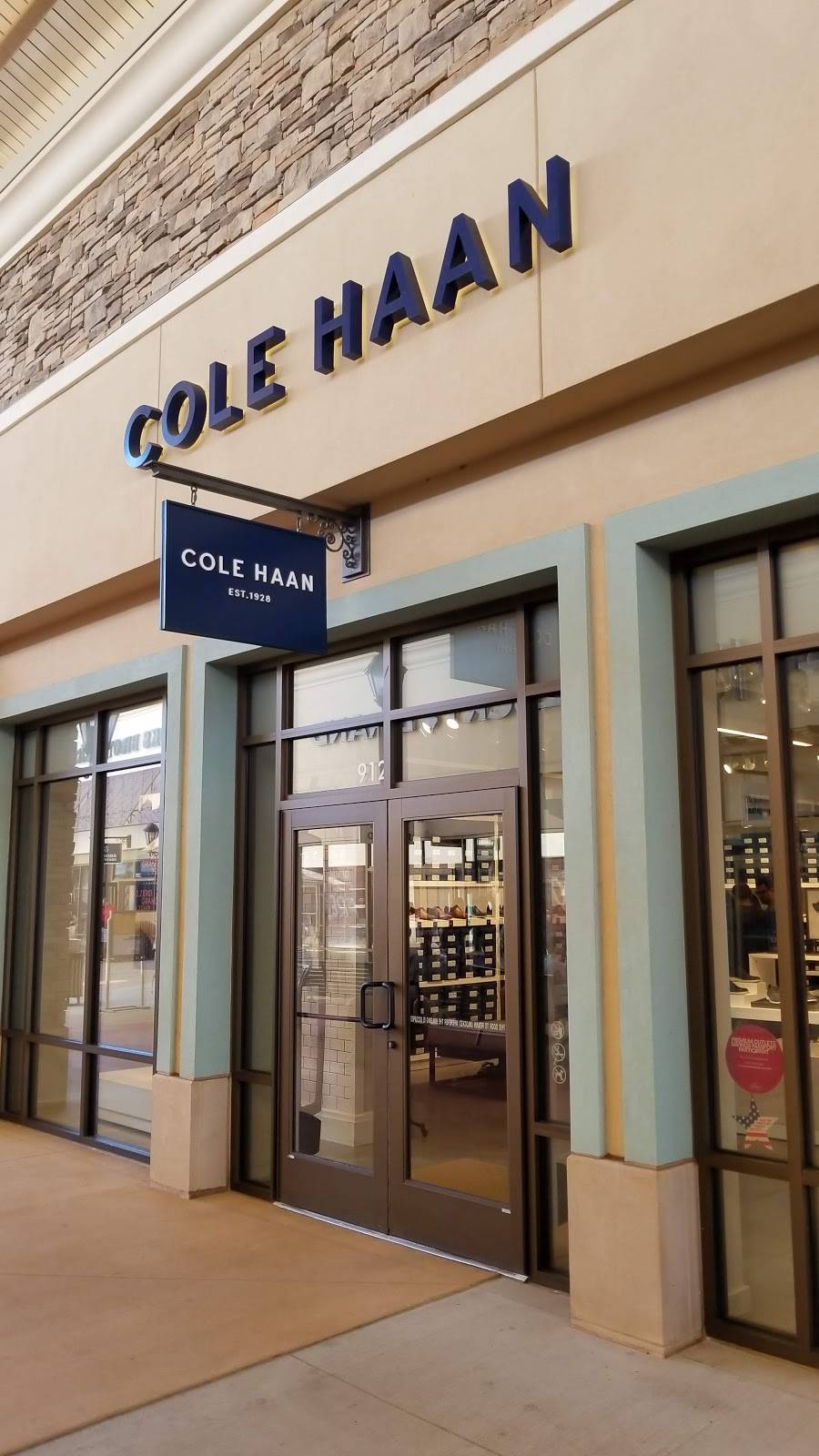 Cole Haan Outlet | 5512 New Fashion Way Suite #912, Charlotte, NC 28278, USA | Phone: (704) 350-2396