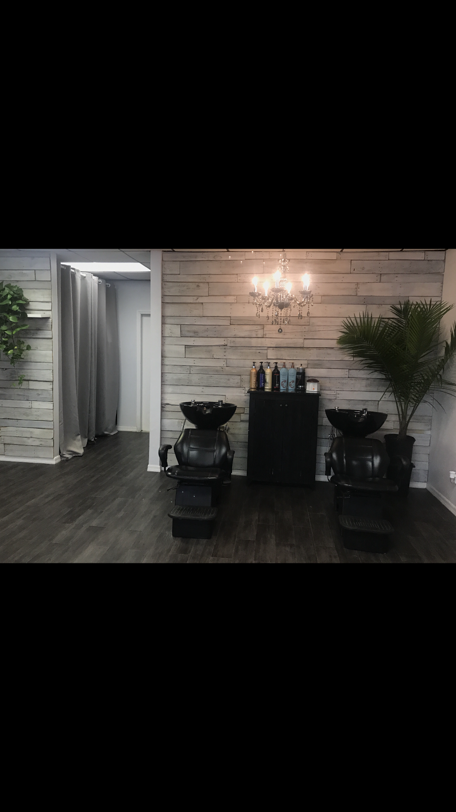 Studio Platinum Hair Salon | 1175 N Courtenay Pkwy, Merritt Island, FL 32953 | Phone: (321) 338-2442