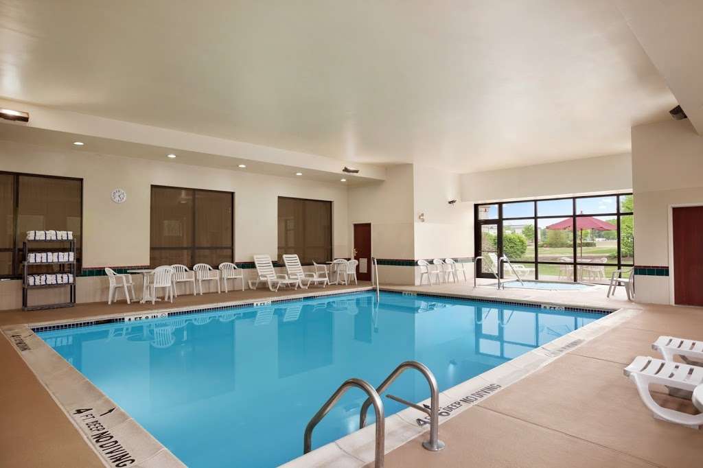 Hampton Inn Quakertown | 1915 PA-663, Quakertown, PA 18951, USA | Phone: (215) 536-7779