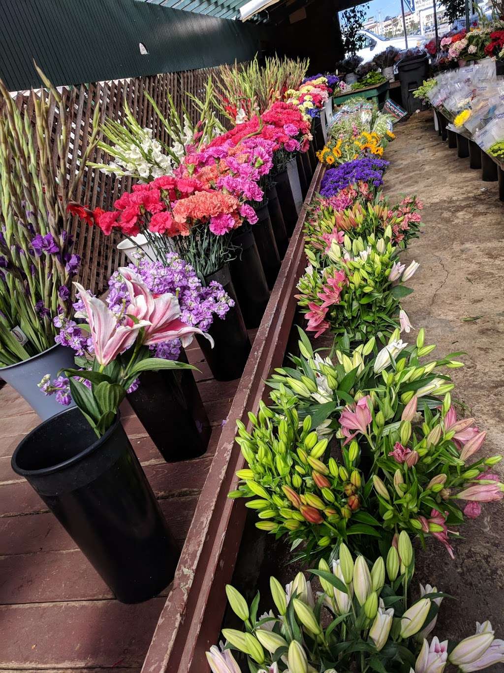 Paul's Flowers in 1150 El Camino Real, Colma, CA 94014, USA