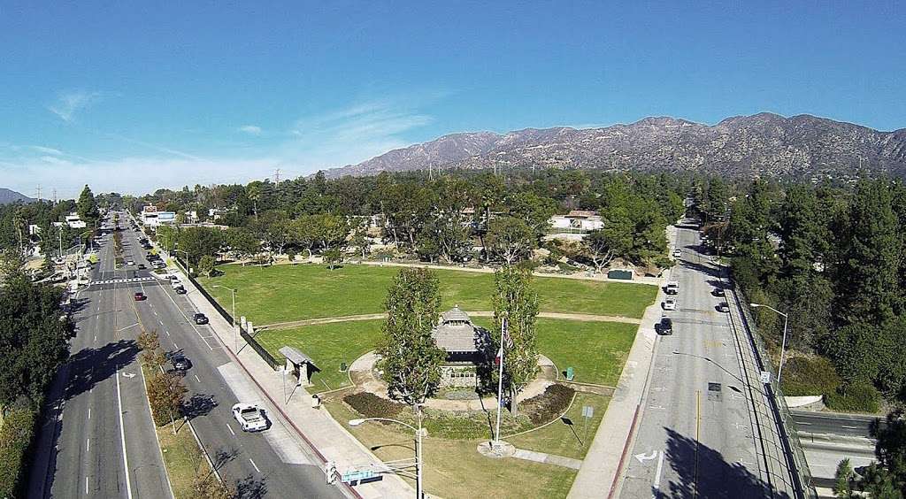 Memorial Park | 1301 Foothill Blvd, La Cañada Flintridge, CA 91011, USA
