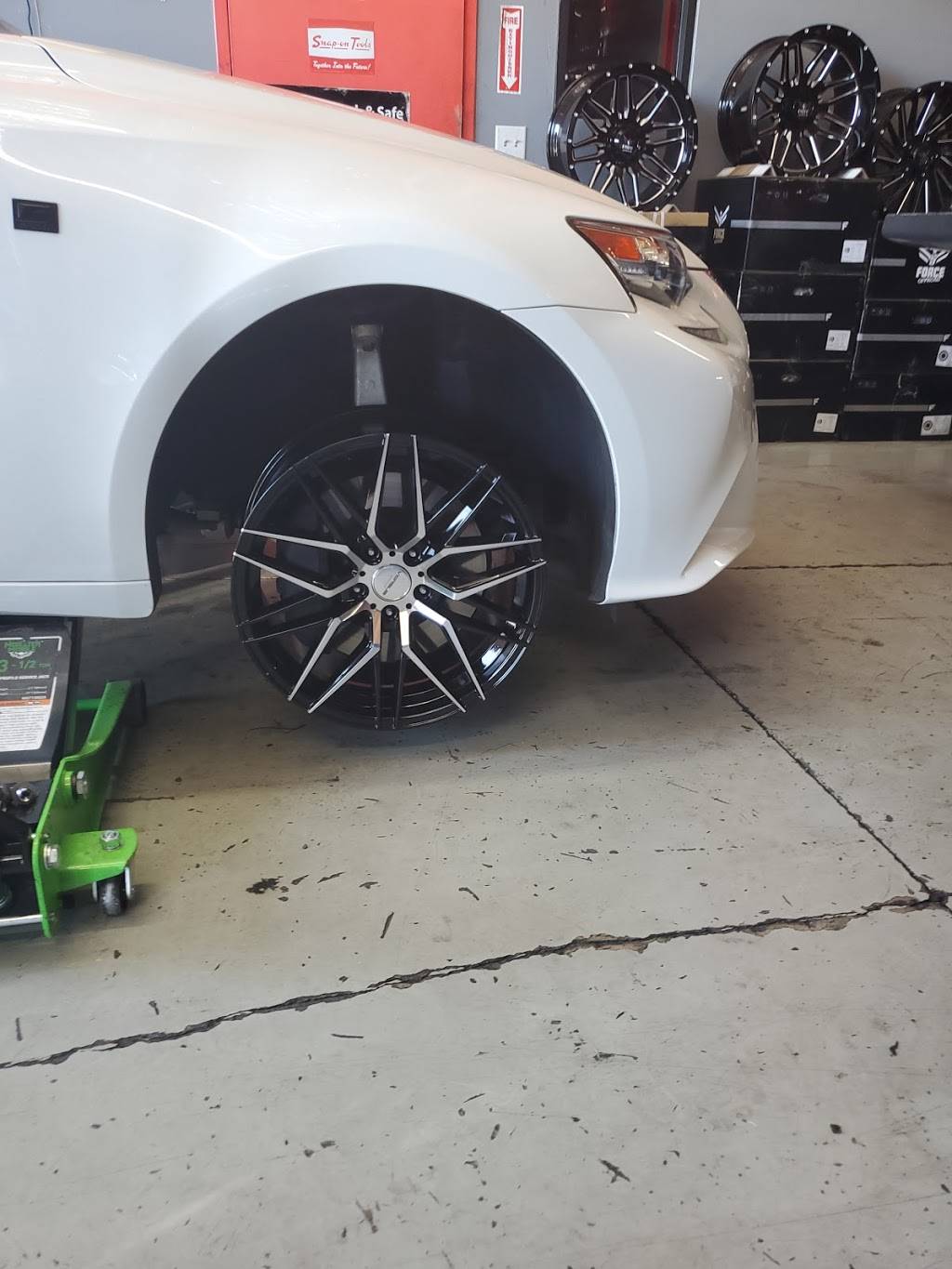 Rancho Automotive Tires and Wheels | 1725 N Decatur Blvd, Las Vegas, NV 89108, USA | Phone: (702) 909-4838