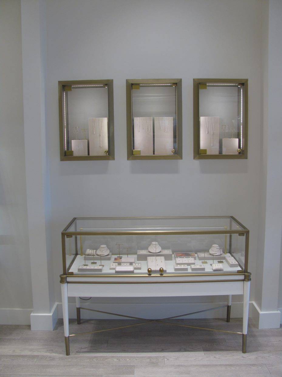 Kendra Scott | 2260 Q St NE #3b, Albuquerque, NM 87110, USA | Phone: (505) 340-2280