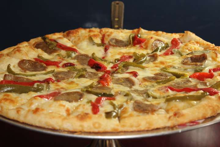 Caputos Pizza Company | 800 S Mountain St, Cherryville, NC 28021, USA | Phone: (704) 802-4582