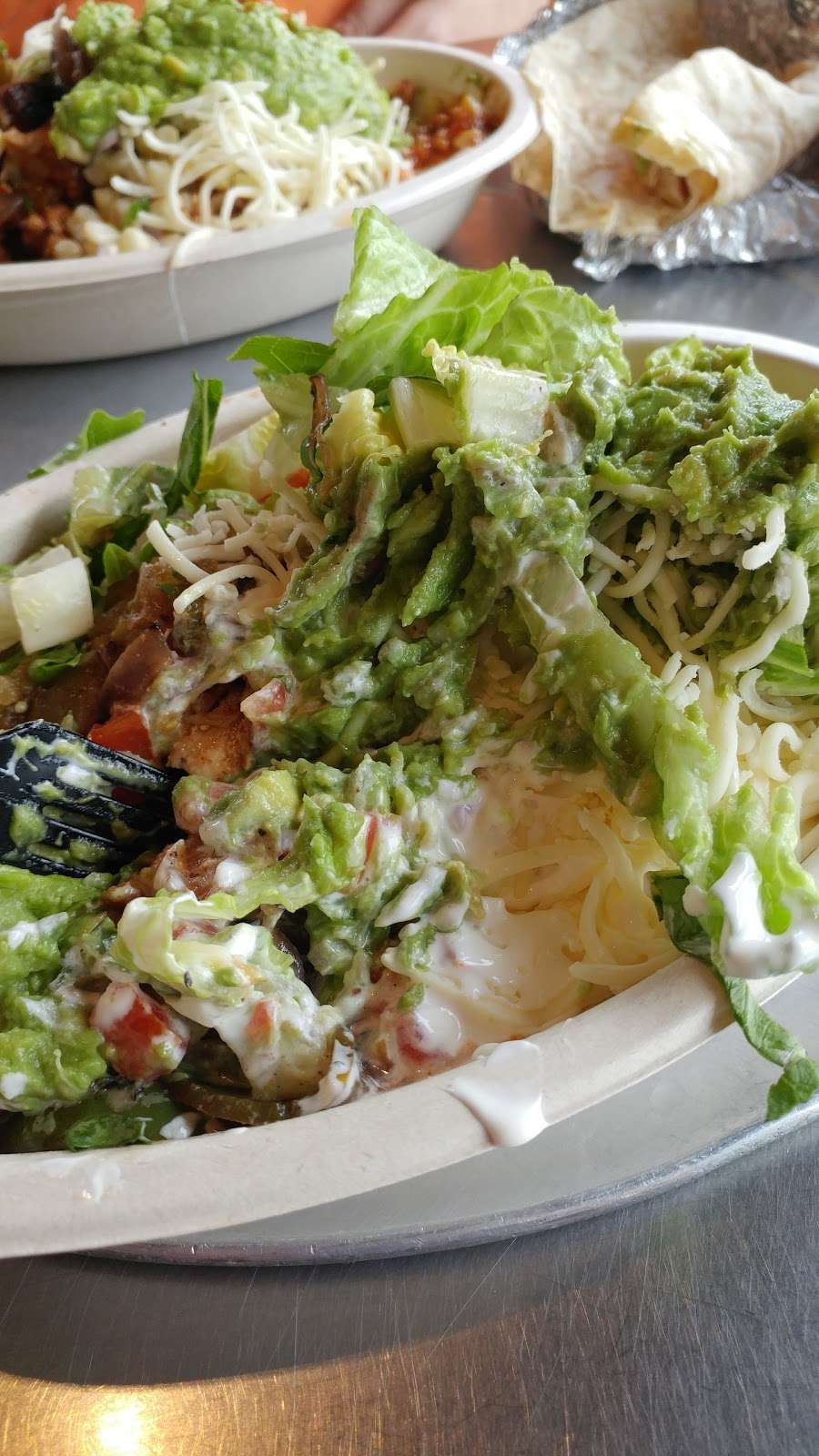 Chipotle Mexican Grill | 975 Norland Ave, Chambersburg, PA 17201, USA | Phone: (717) 262-2287